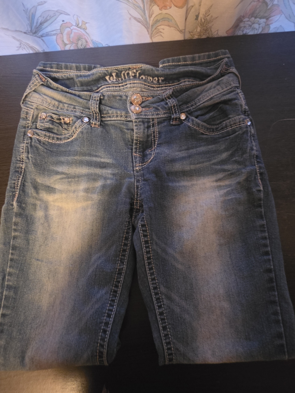 Wallflower Women's Boot Cut Jeans in Faded Blue